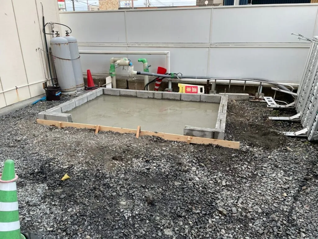 新築工事 郡山市 マンション 水道ポンプ小屋