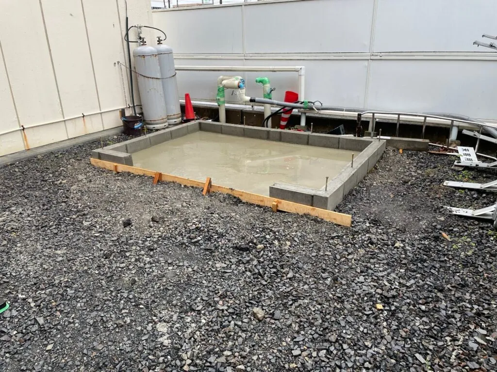 新築工事 郡山市 マンション 水道ポンプ小屋