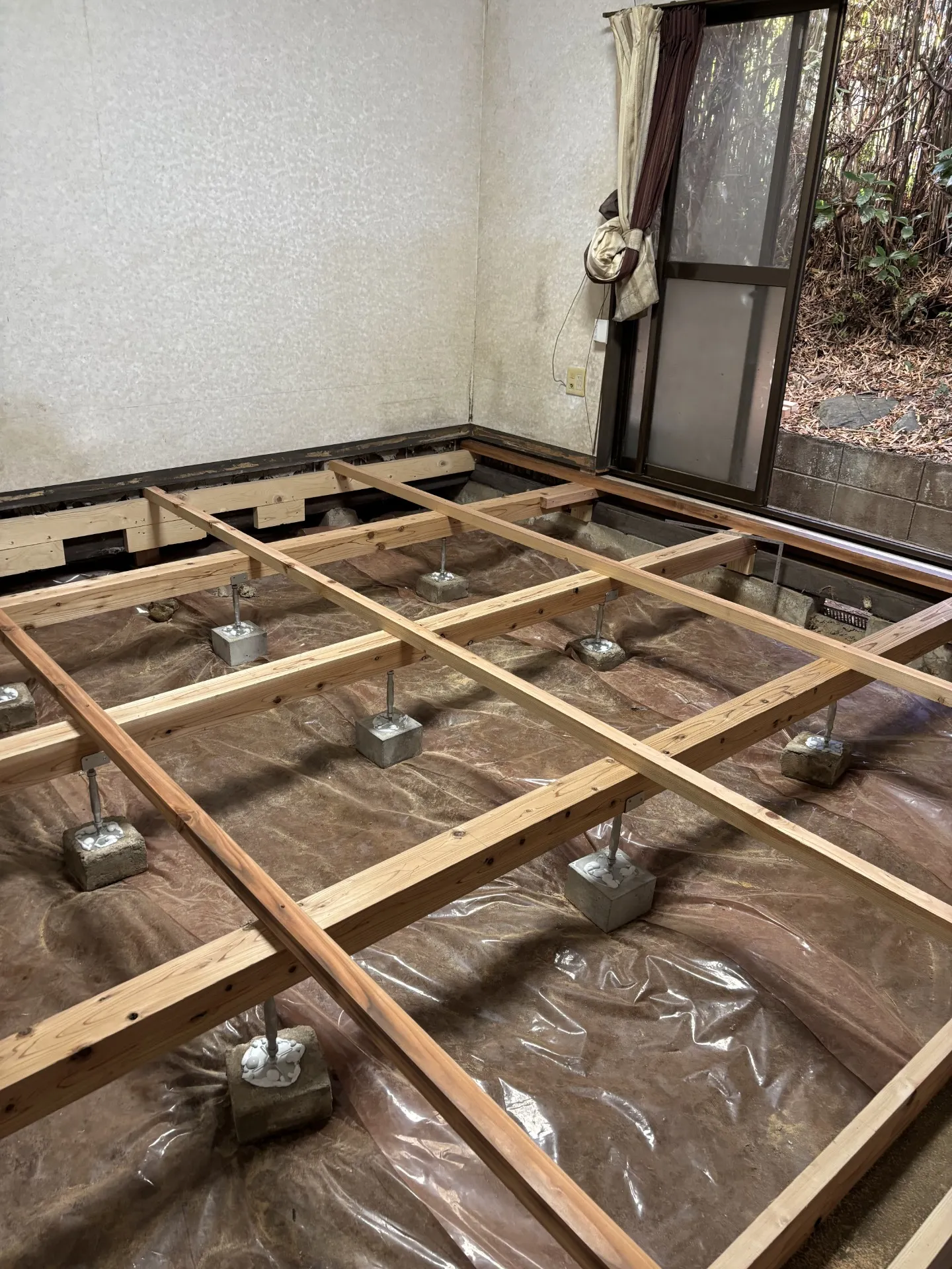 福島県　いわき市　　内装リフォーム　 床・クロス工事