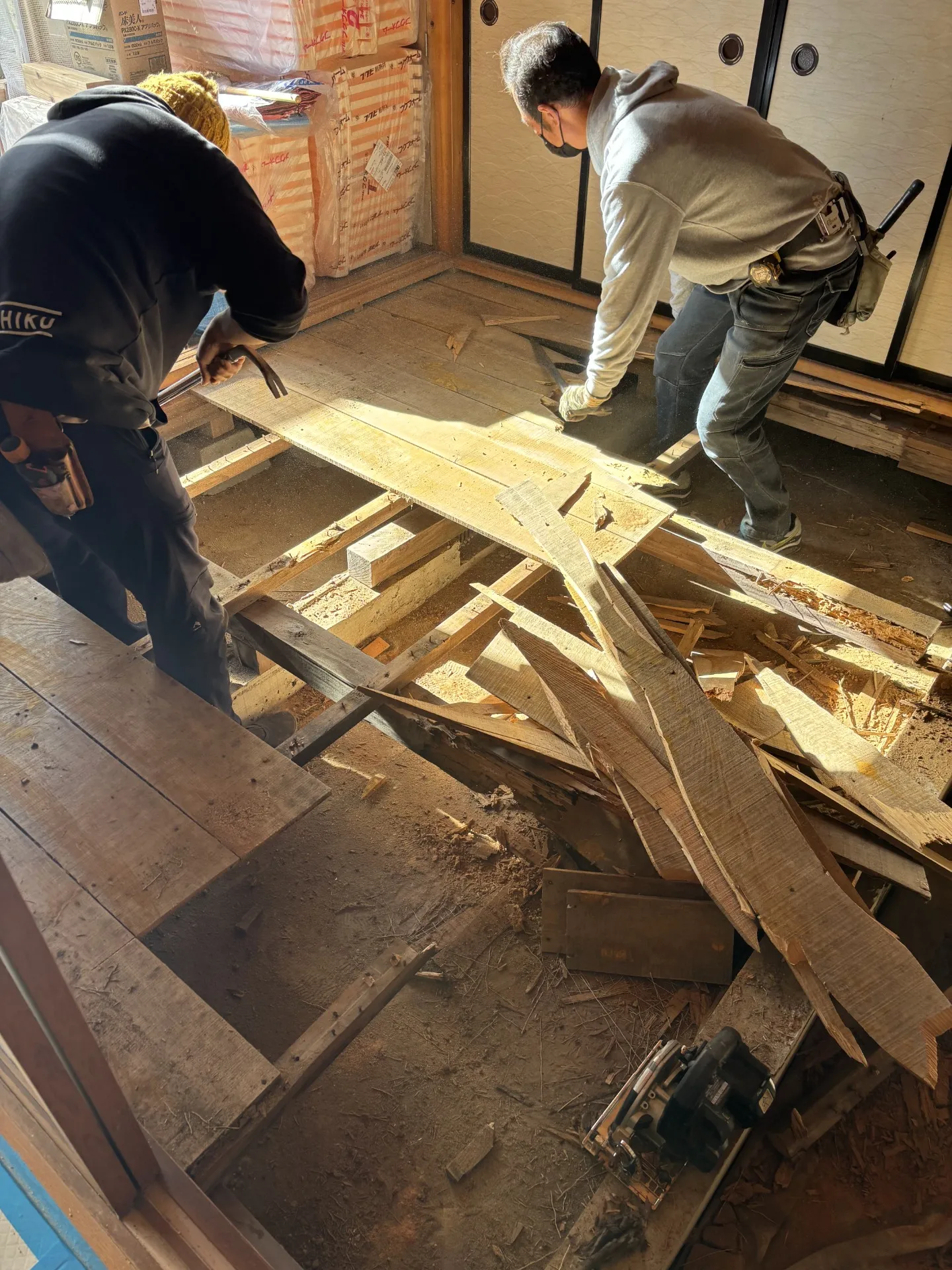 福島県　いわき市　　内装リフォーム　 床・クロス工事