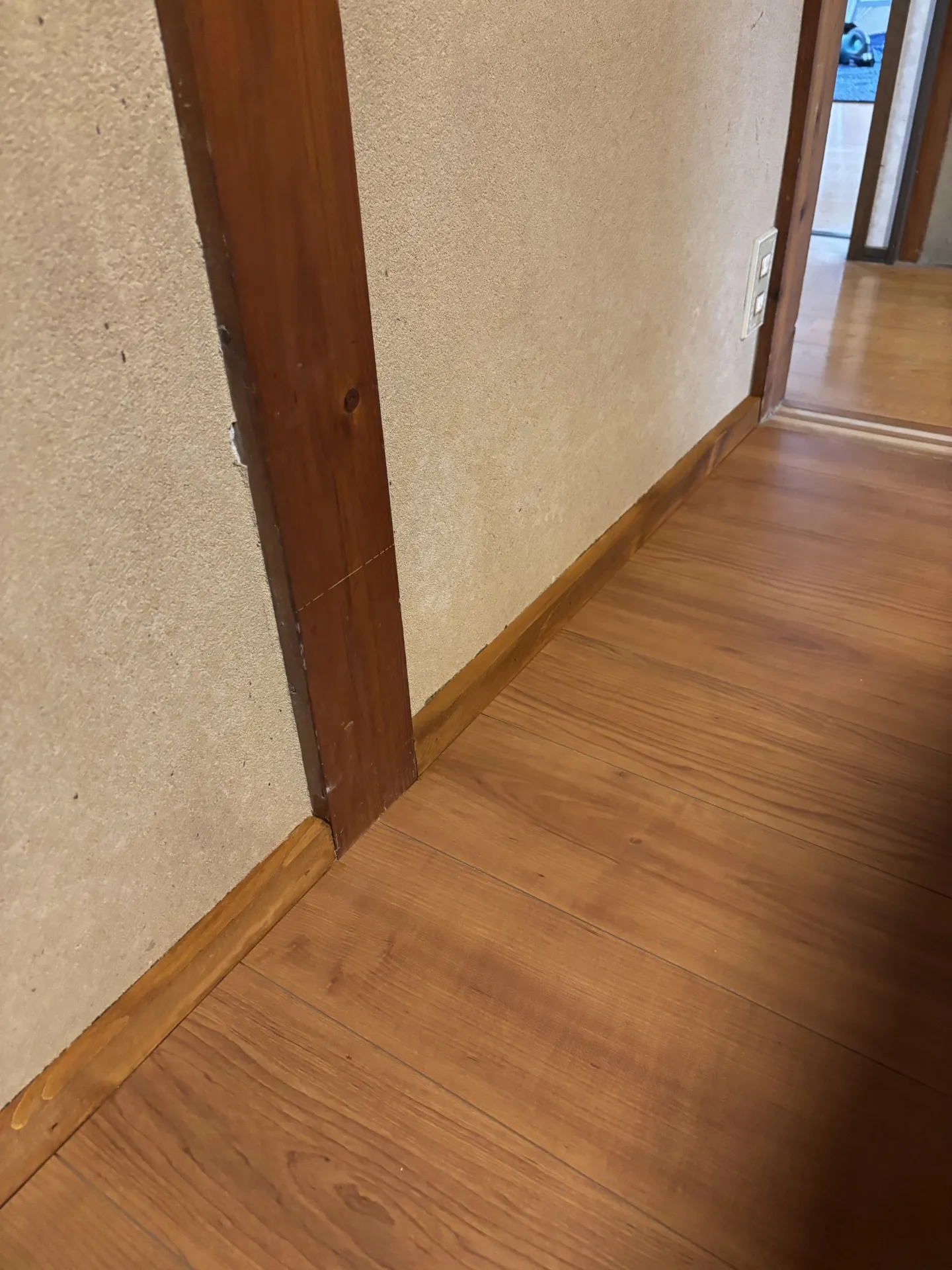 福島県　いわき市　　内装リフォーム　 床・クロス工事