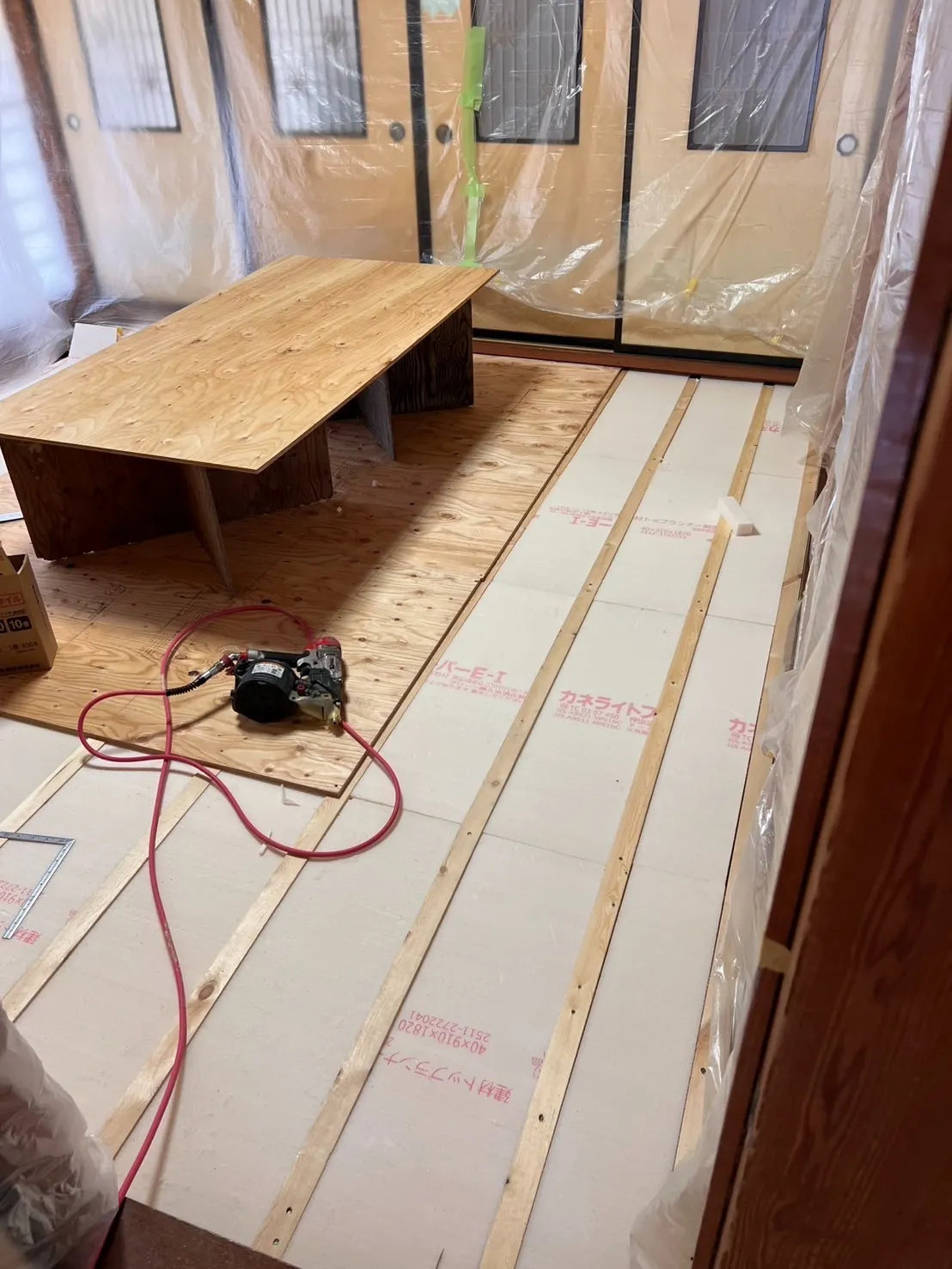 福島県　郡山市　　内装リフォーム    床工事